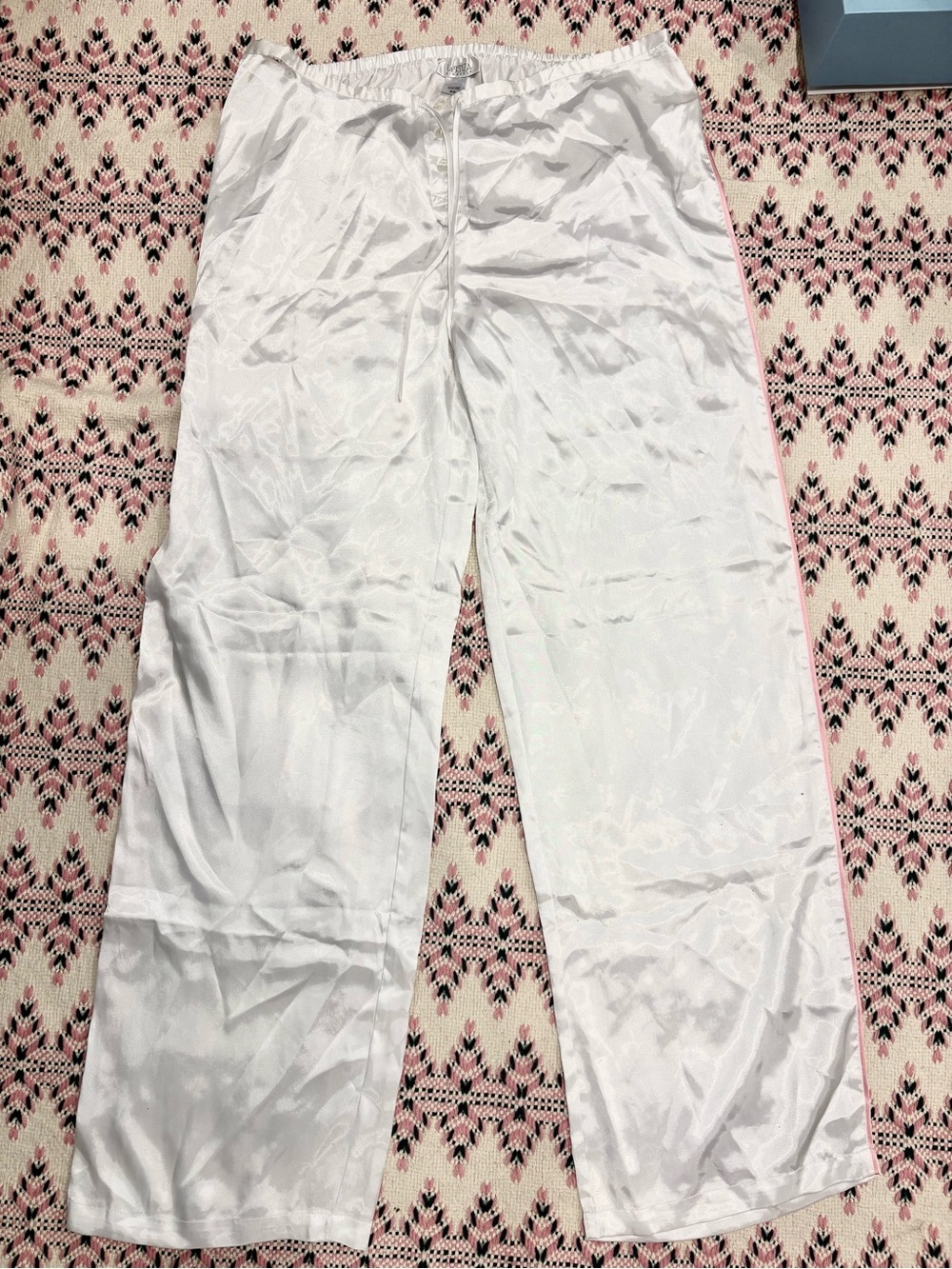 VINTAGE La Senza 2000’s White and Pink Drawstring Lounge Pants